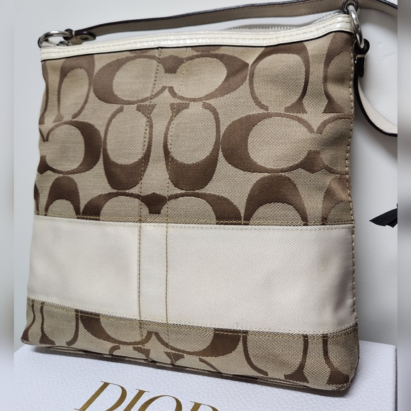 COACH Signature Brown/tan Jacquard Canvas and Patent Leather Zip Tote - Picture 8 of 16